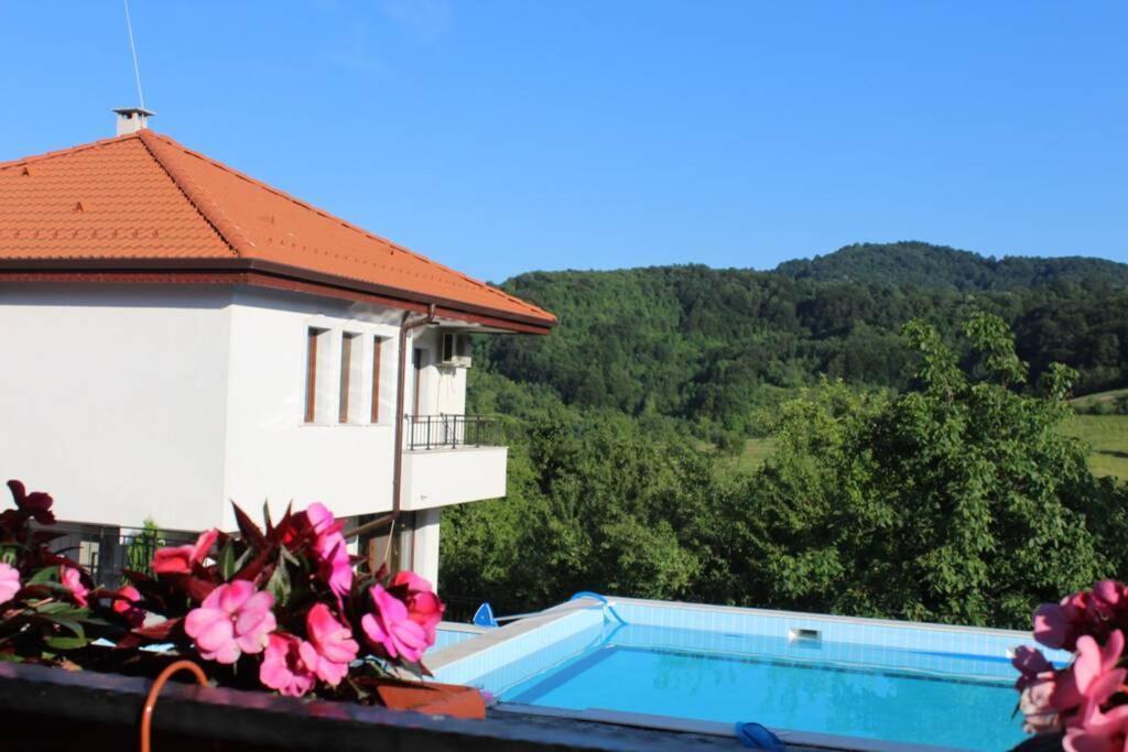 Бадевски Рай- Къща София Veliko Tárnovo Exterior foto